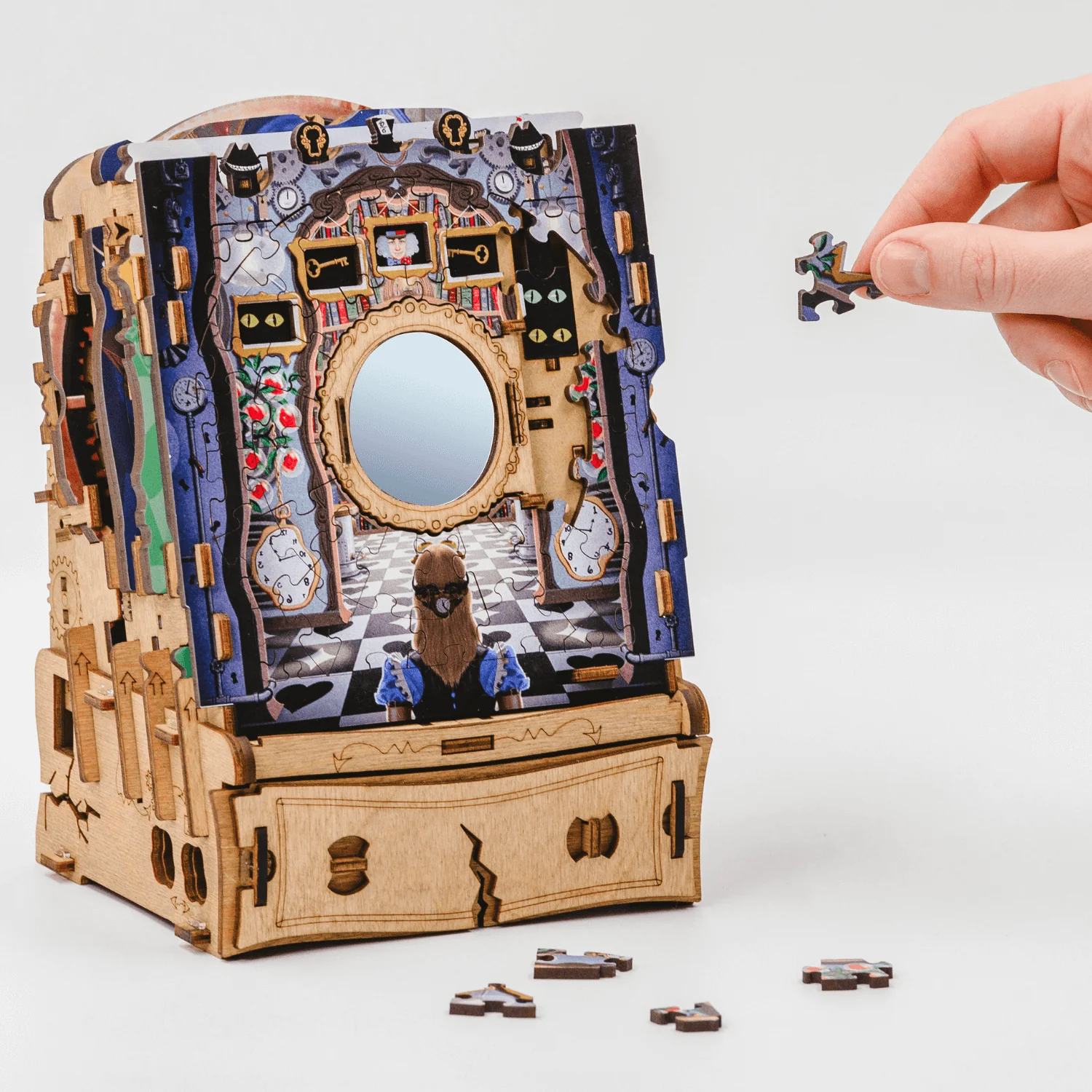 CluePuzzle / The Wonderbox of Alice - ext. Wonderland